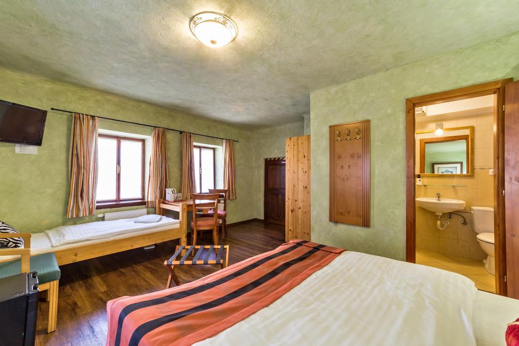 Pension U Hada Cesky Krumlov Exterior photo