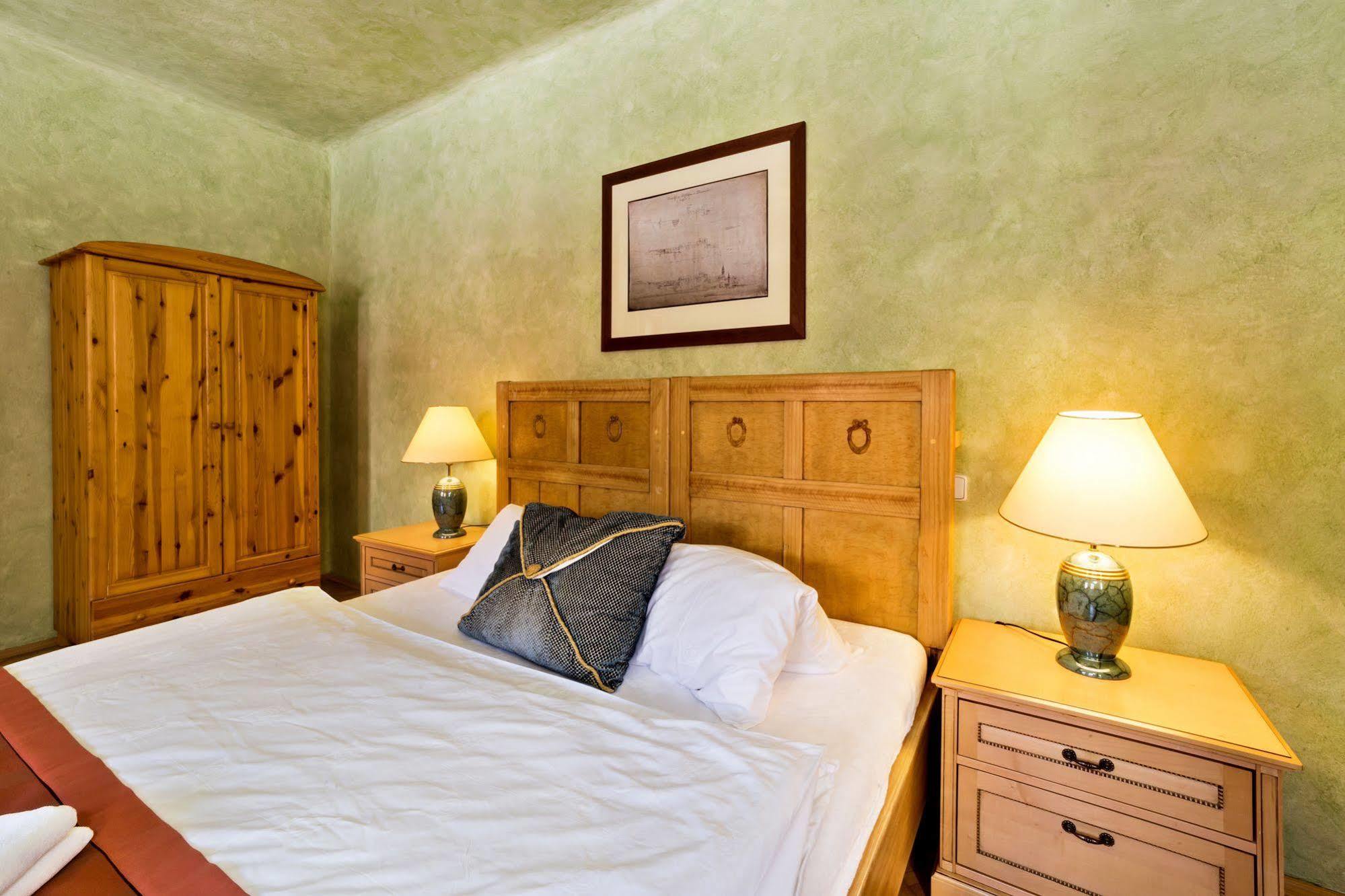 Pension U Hada Cesky Krumlov Exterior photo